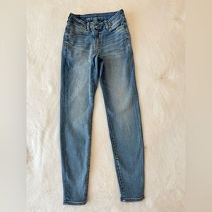 EUC American Eagle Blue Skinny Jeans Versatile Style